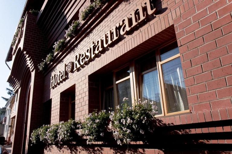 Hotel - Restaurant Gonduzo Odorheiu Secuiesc Dış mekan fotoğraf